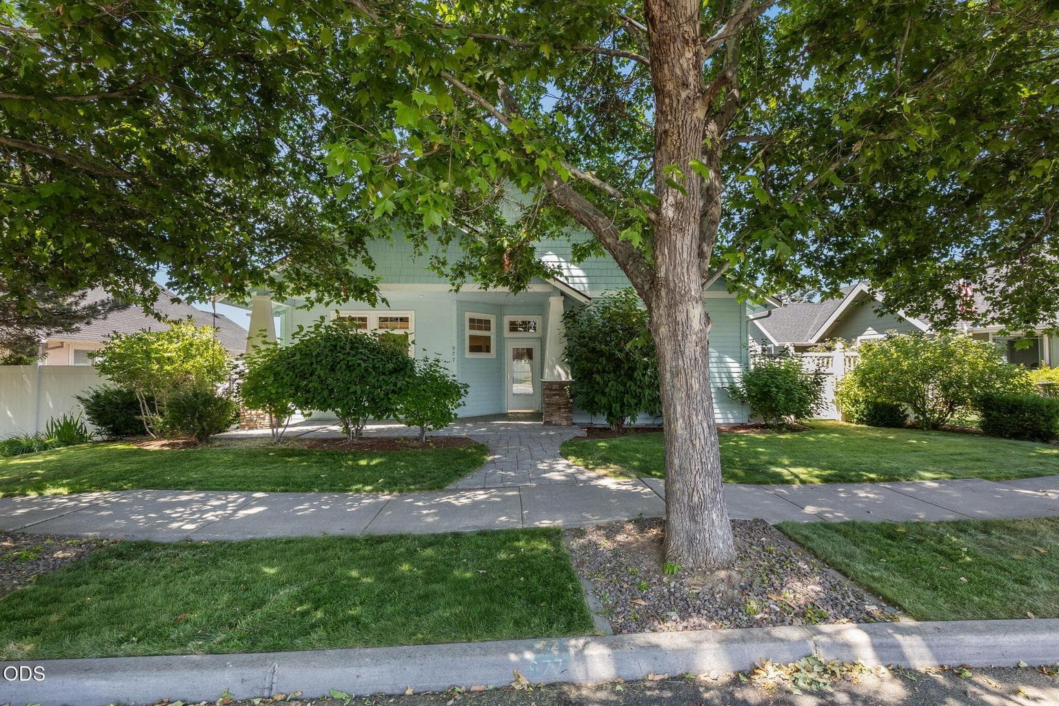 Photo of 977 Hudspeth Lane 5 of 73