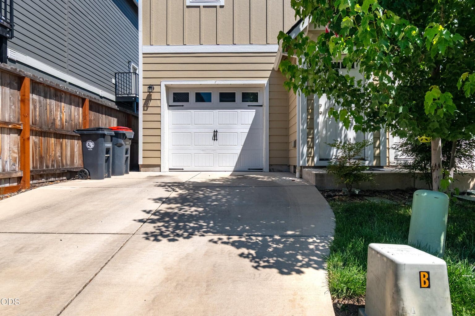 Photo of 7810 Jacqueline Way 2 of 15