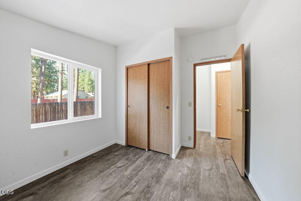 Photo of 60115 Crater Road 26 of 54