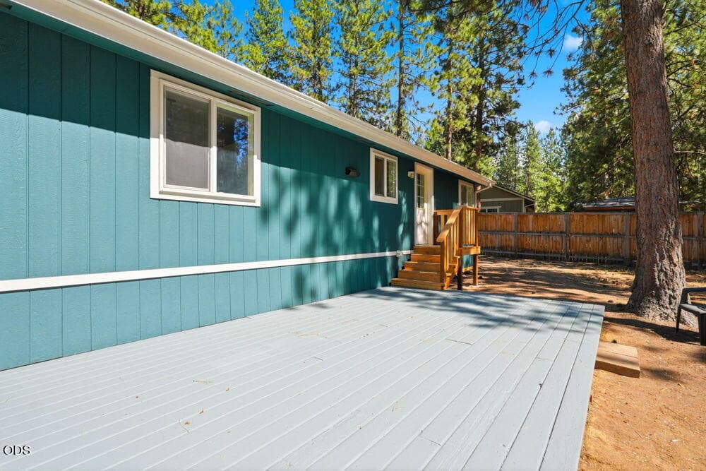 Photo of 60115 Crater Road 32 of 54