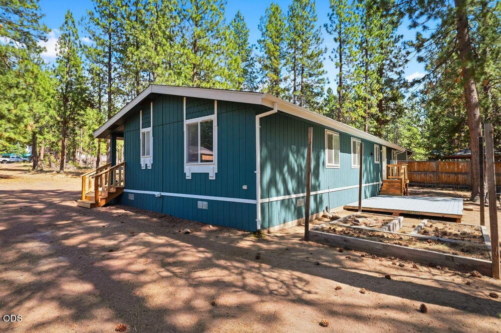 Photo of 60115 Crater Road 35 of 54