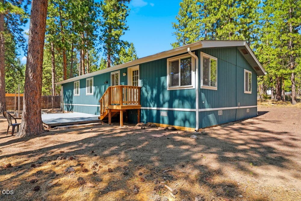 Photo of 60115 Crater Road 40 of 54