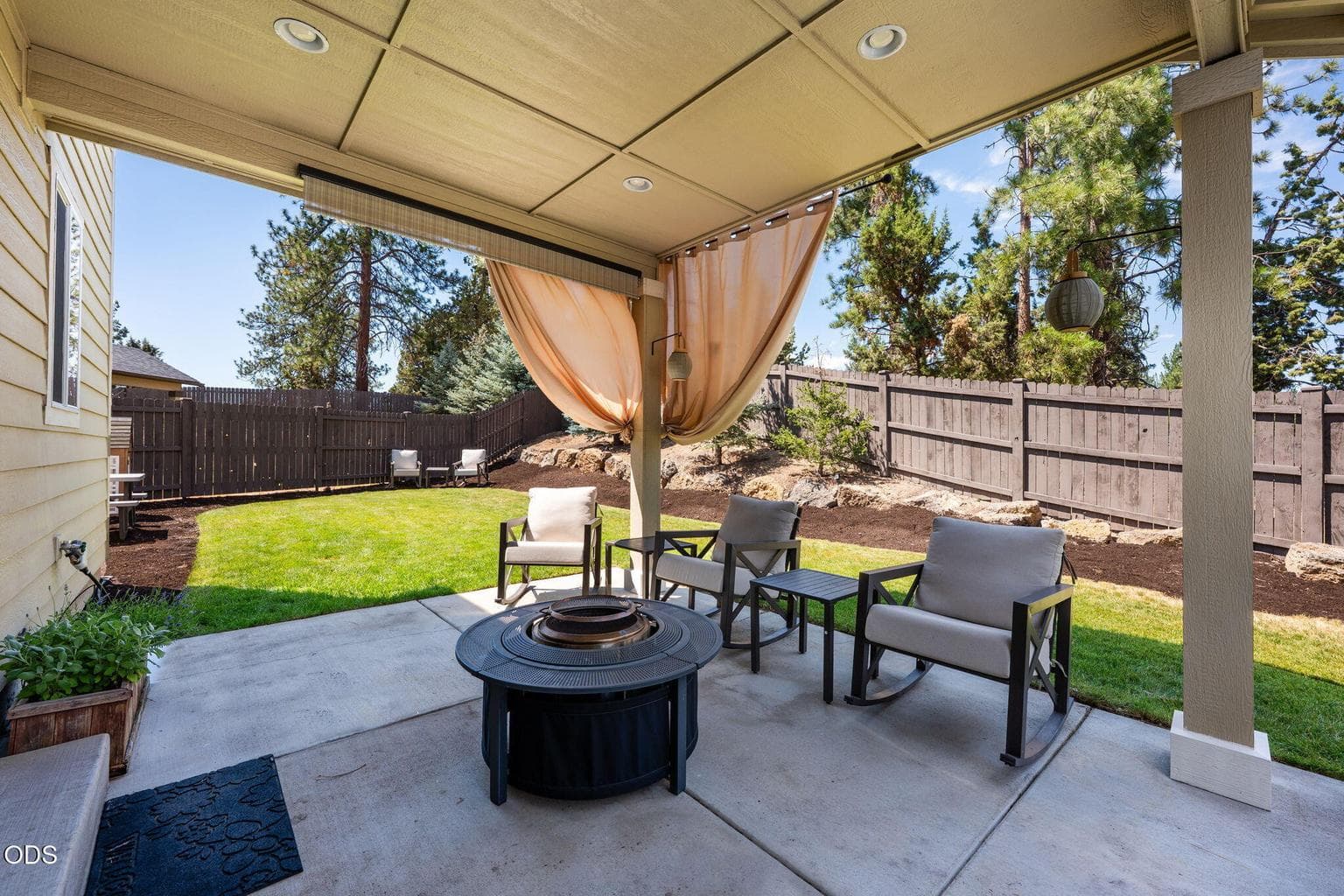 Photo of 20496 SE Clover Crest Court 4 of 54