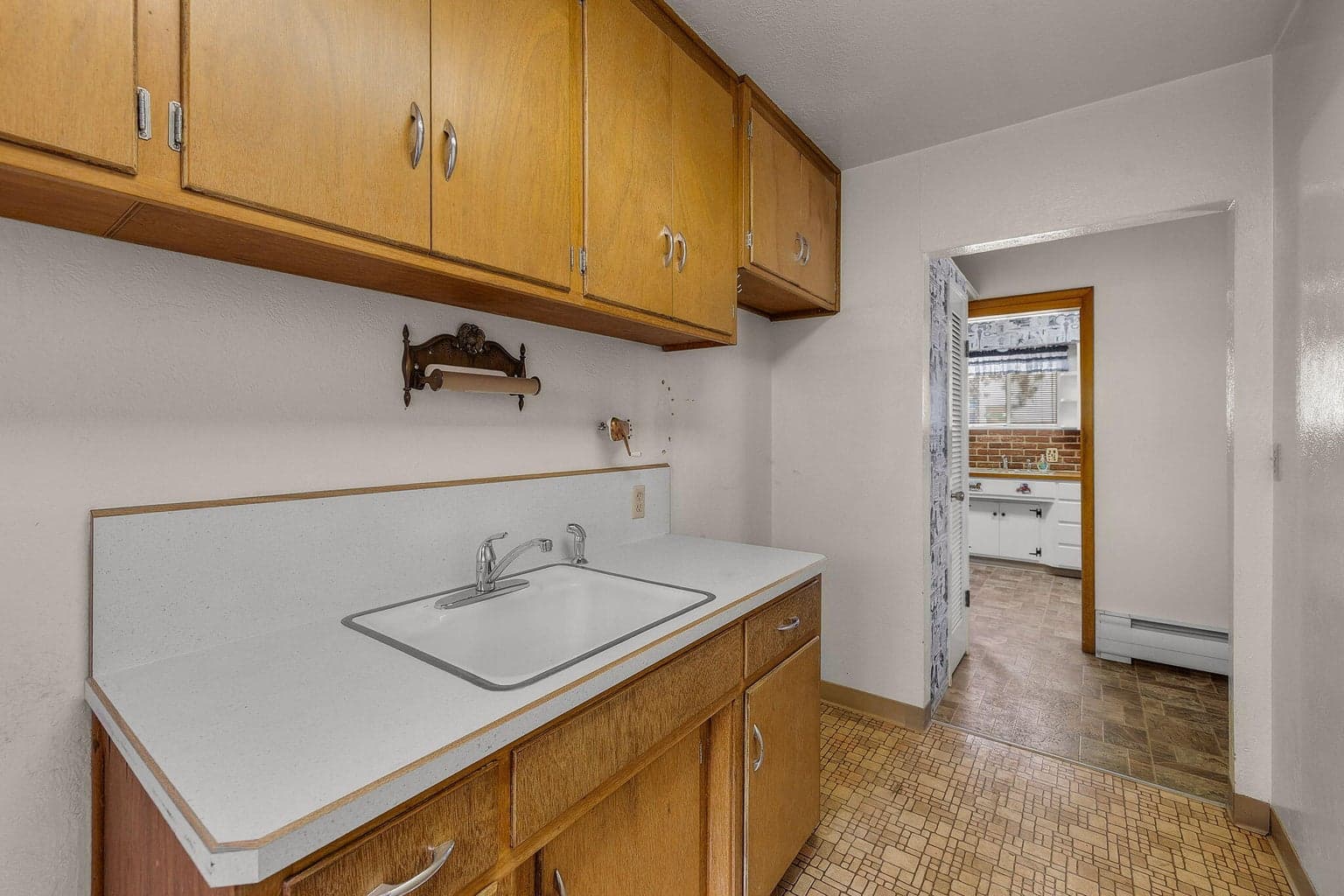 Photo of 195 SE Roosevelt Avenue 30 of 47