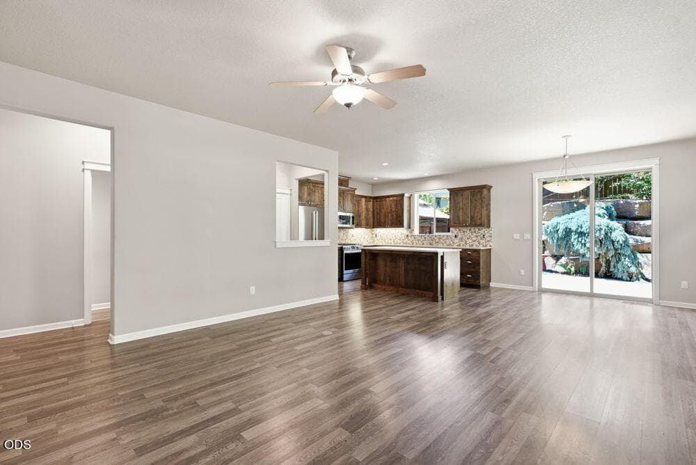 Photo of 63195 Black Powder Lane 6 of 48