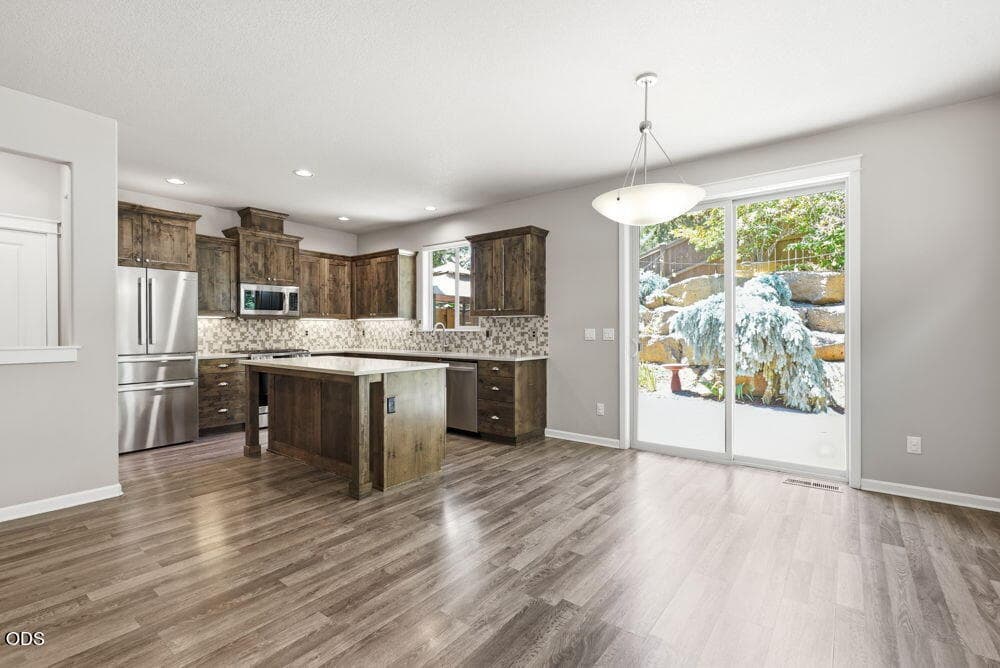 Photo of 63195 Black Powder Lane 10 of 48