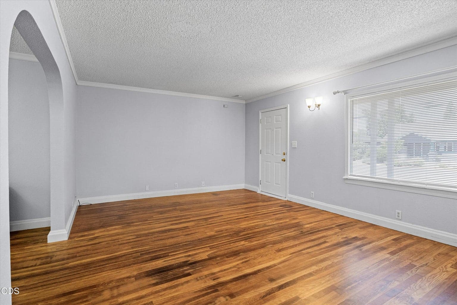 Photo of 407 Jackson Street 5 of 30
