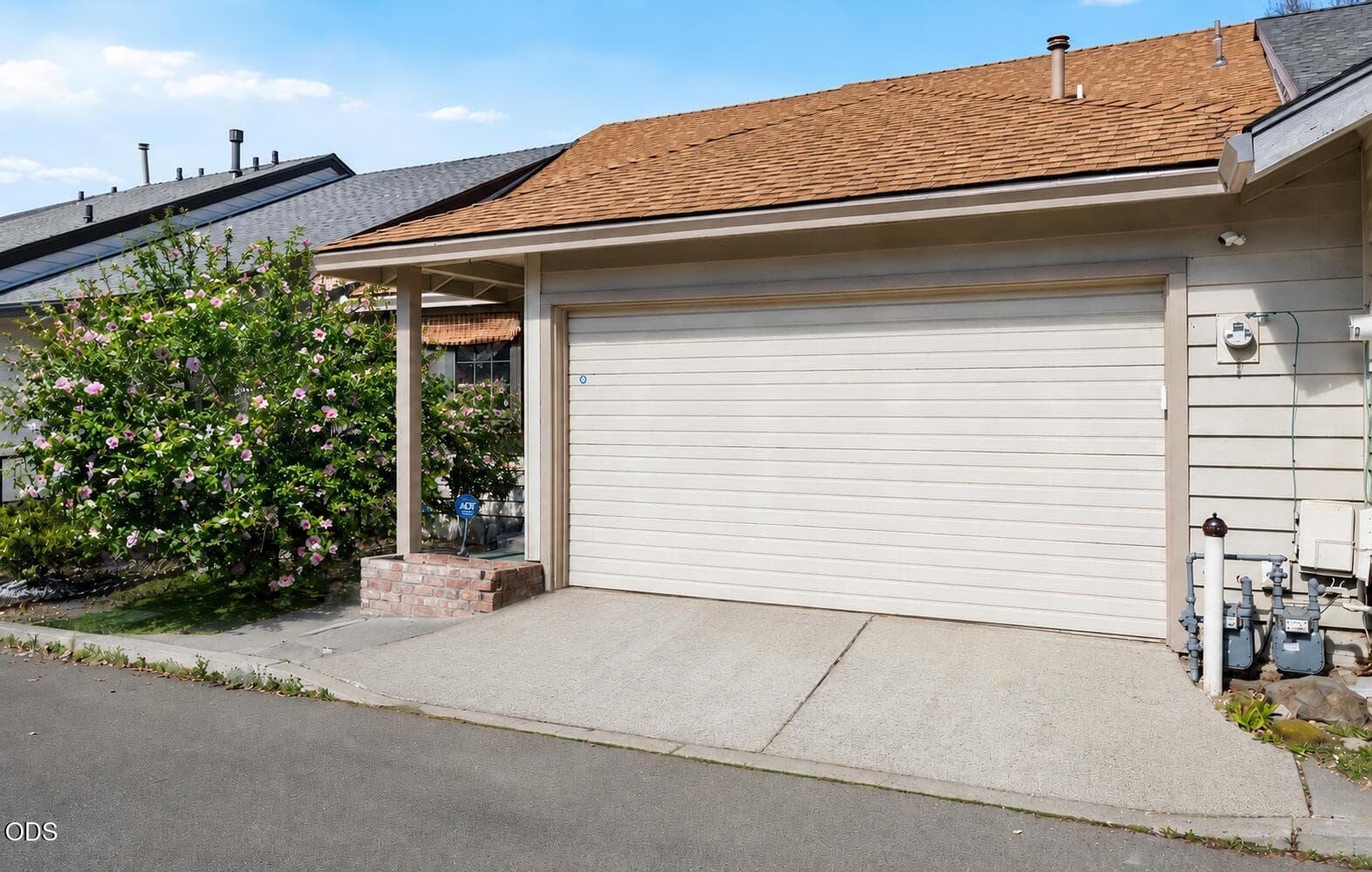 Photo of 667 Golden Lane 4 of 21