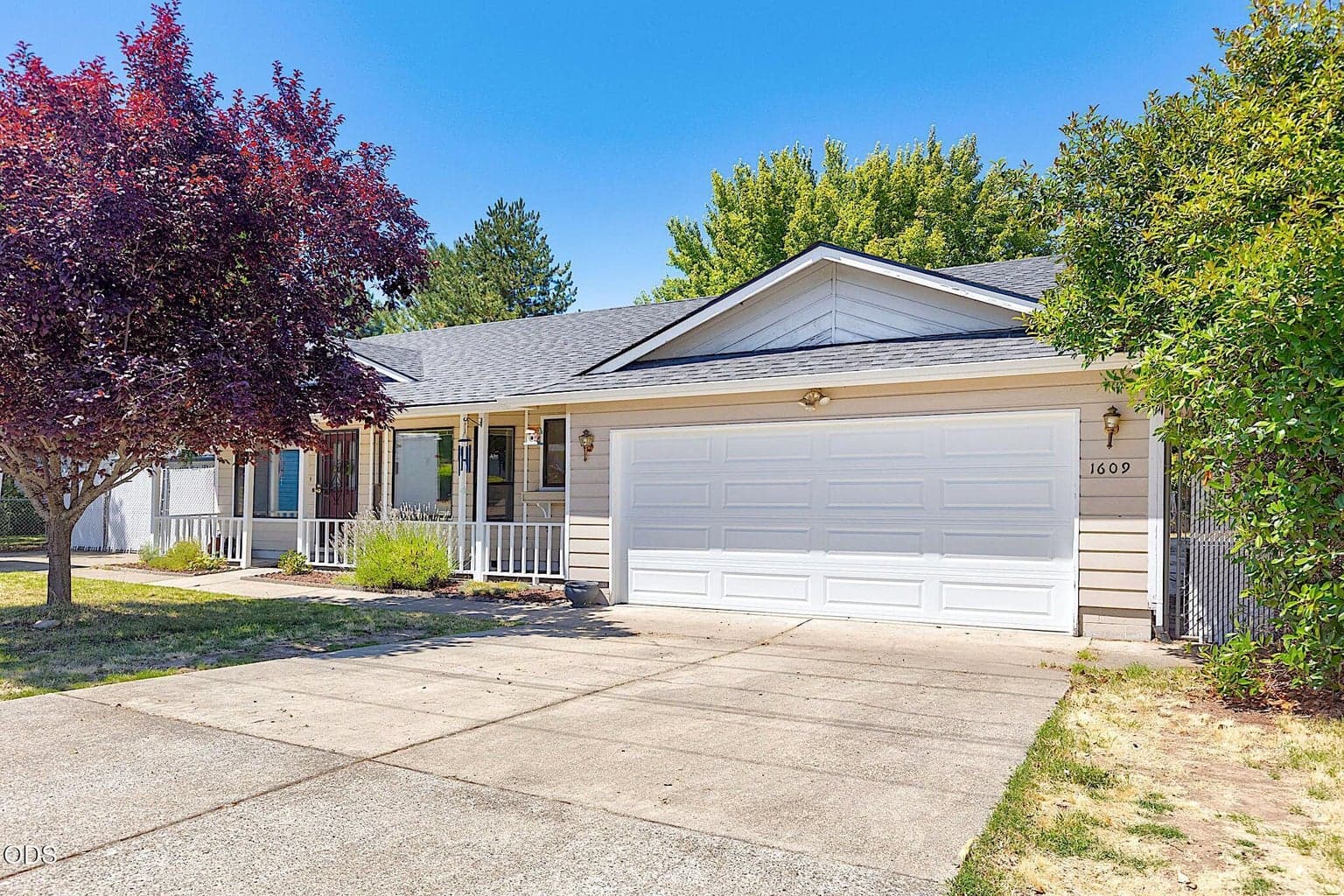 Photo of 1609 Leonard Road 5 of 37