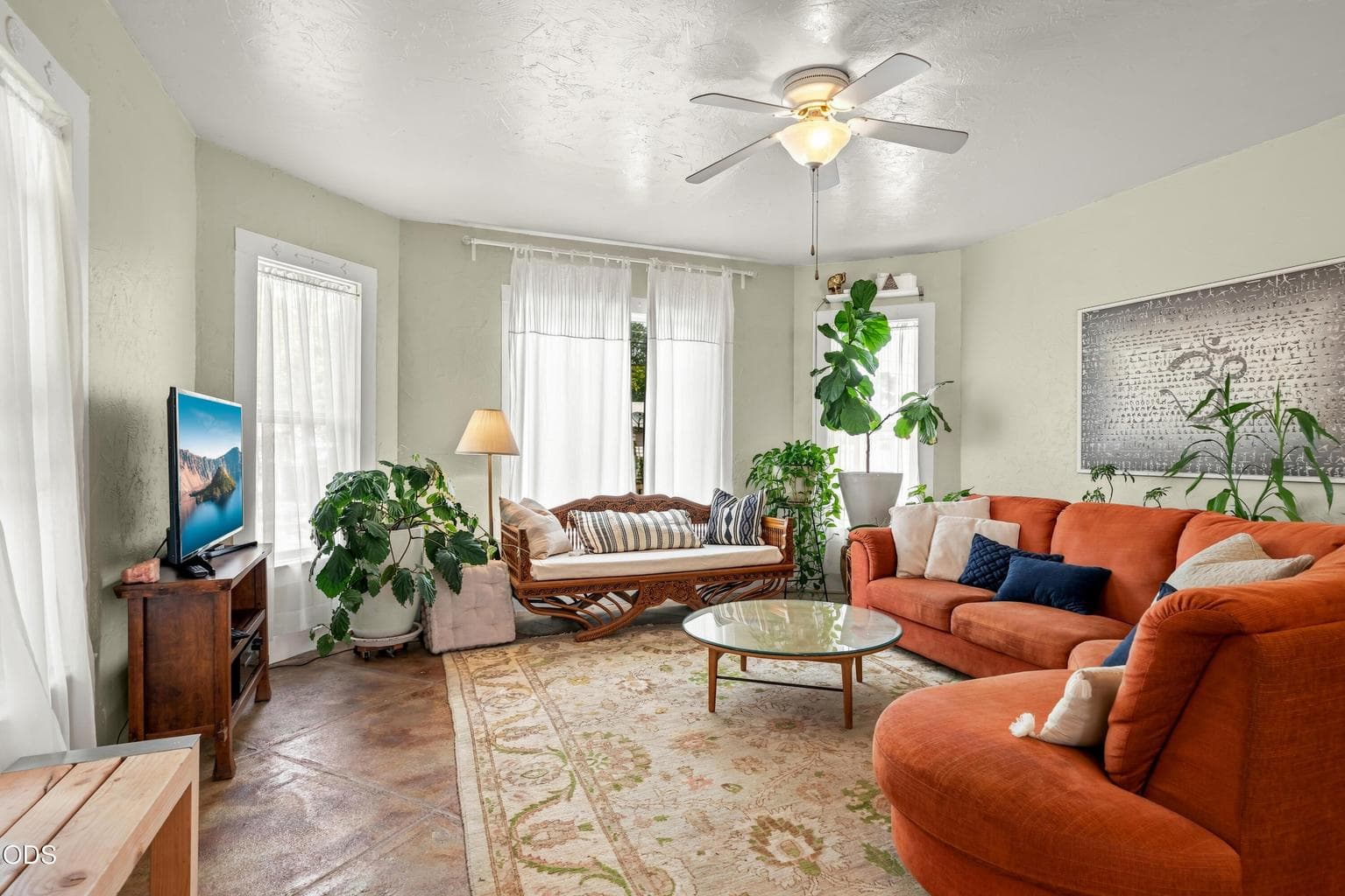 Photo of 322 3rd Street 5 of 64