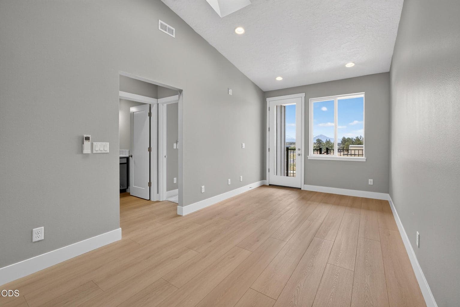 Photo of 3932 39th Street 4 of 20