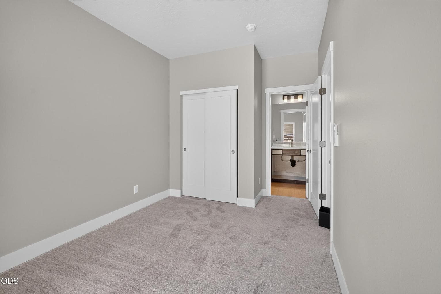Photo of 3932 SW 39th Street 11 of 20
