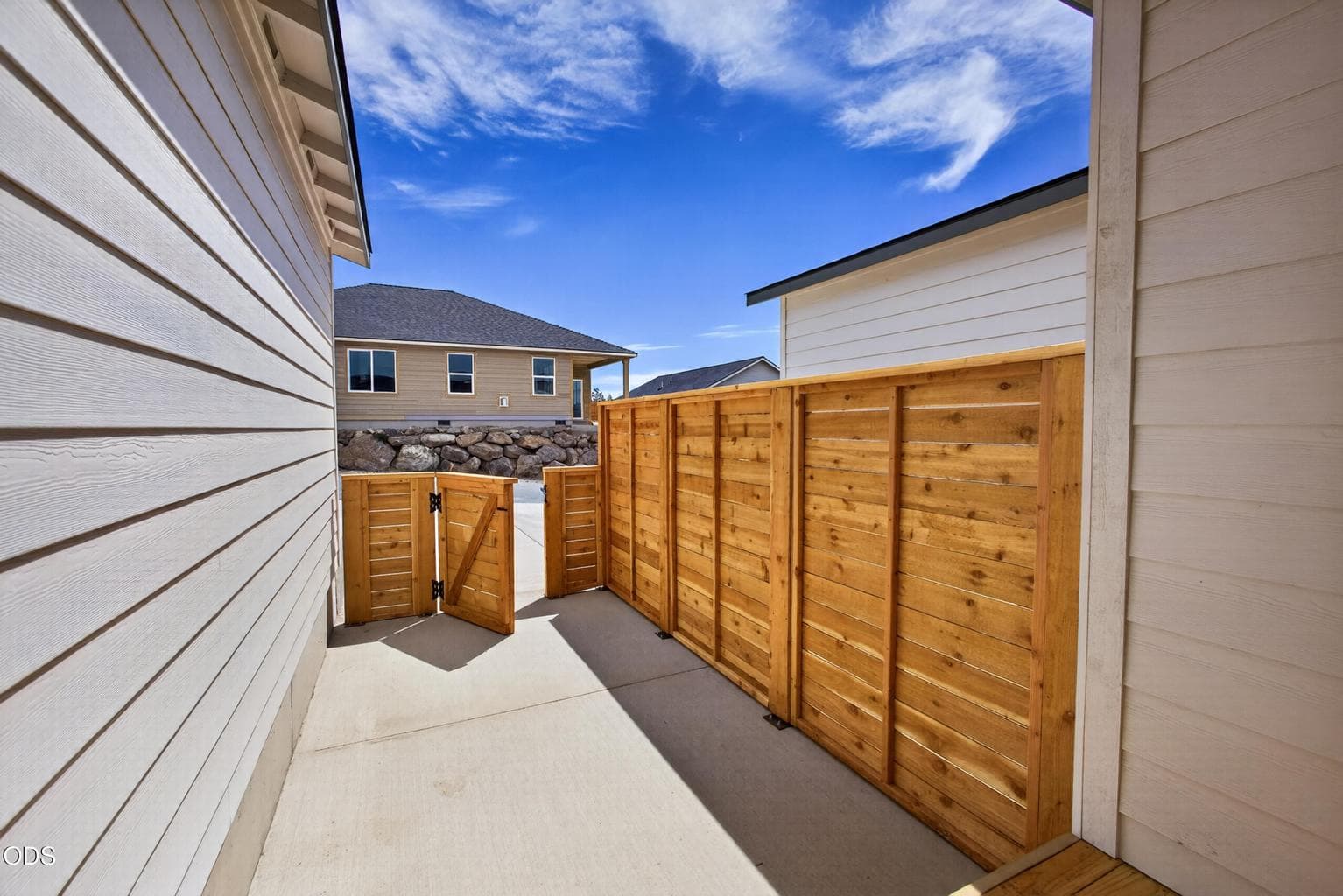 Photo of 3932 SW 39th Street 9 of 20
