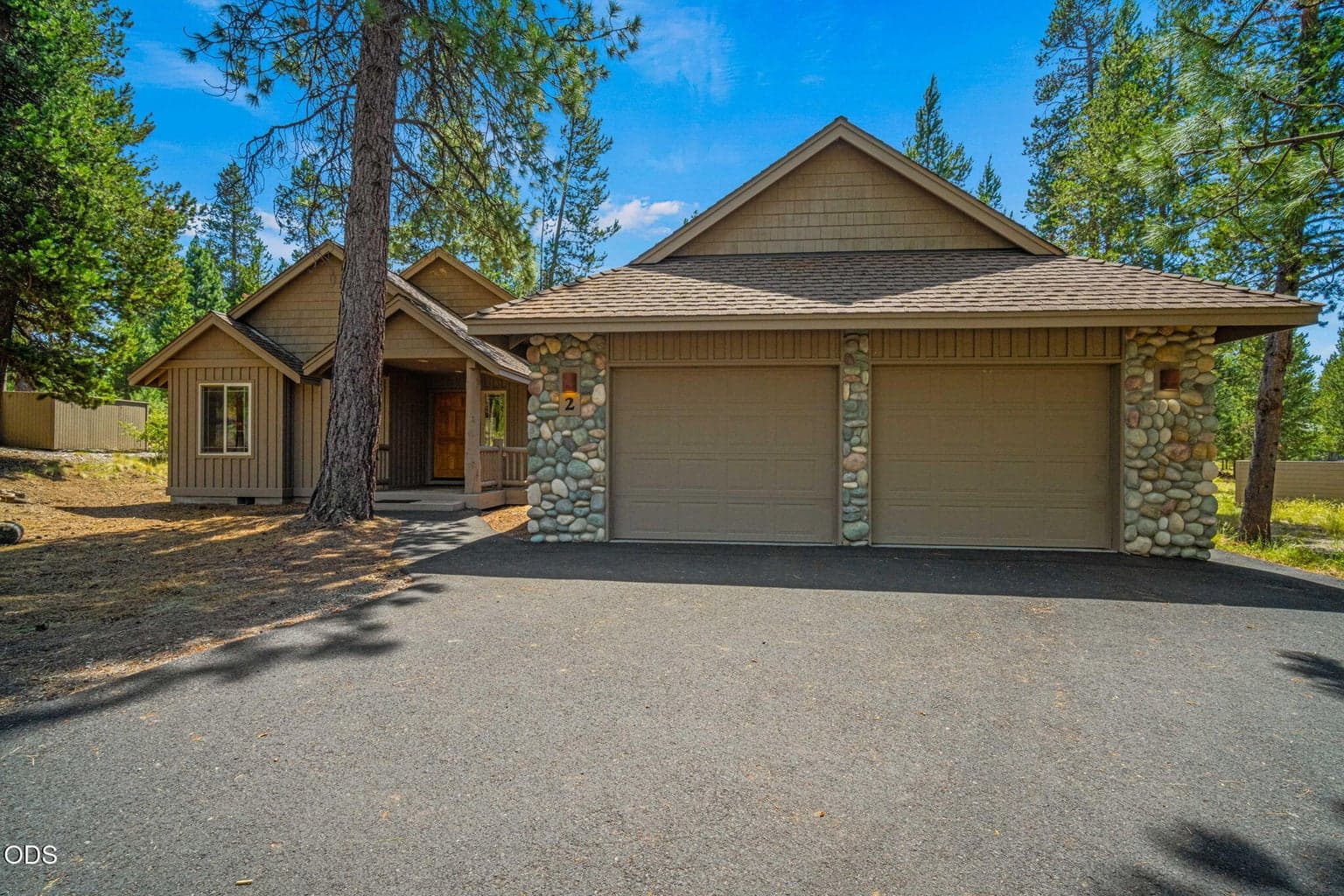 Photo of 57641 Splitrock Lane 35 of 39