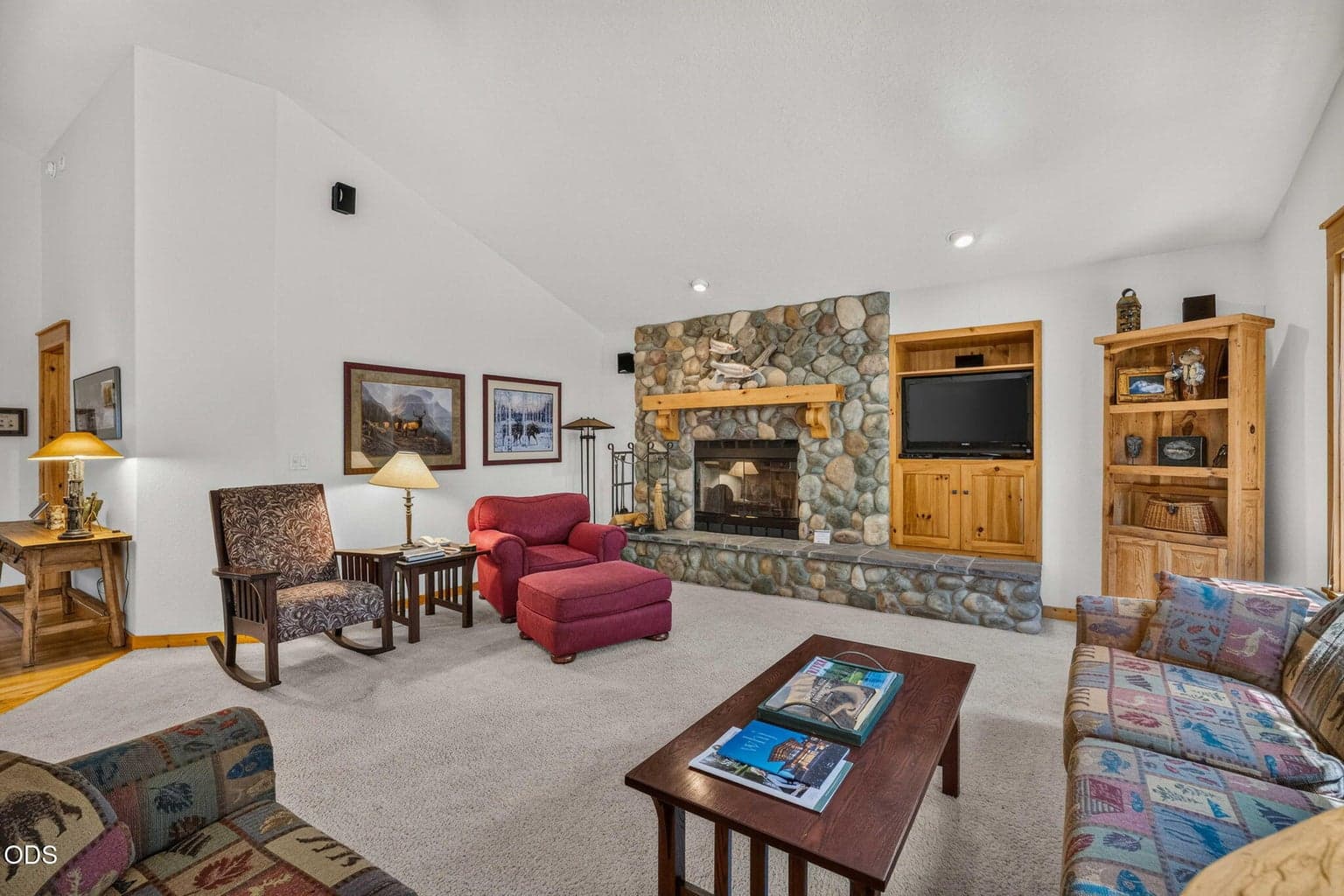 Photo of 57641 Splitrock Lane 15 of 39