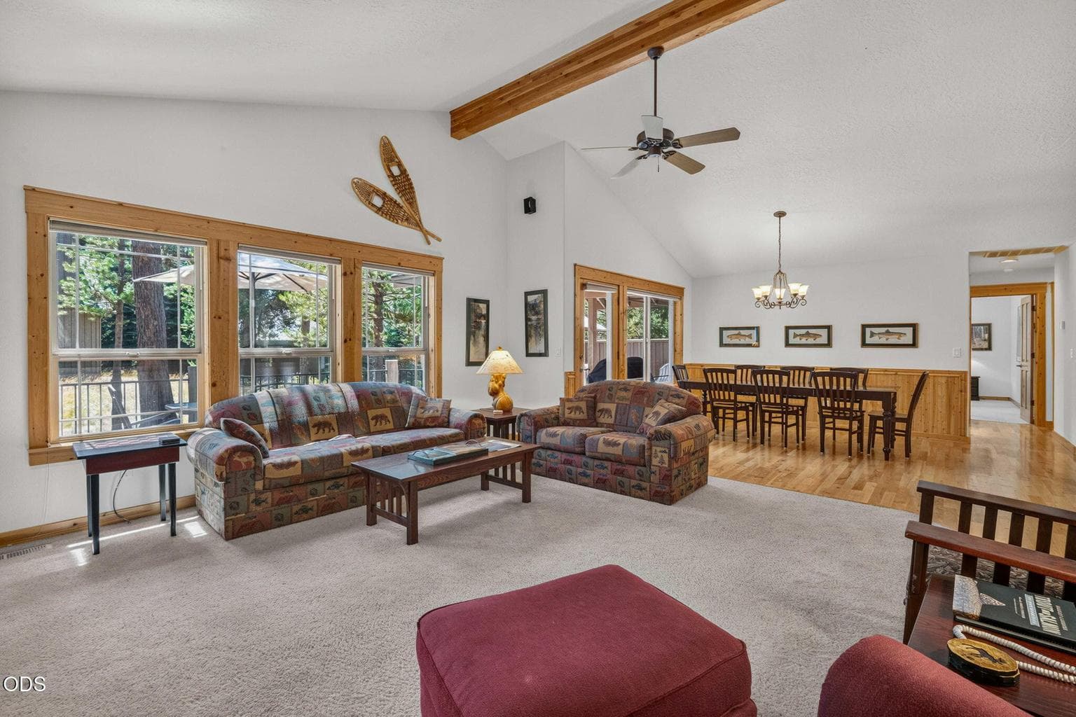 Photo of 57641 Splitrock Lane 4 of 39