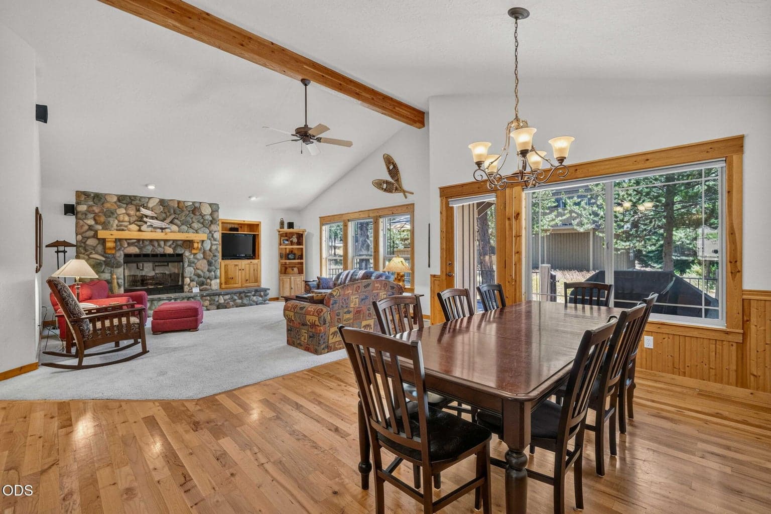 Photo of 57641 Splitrock Lane 3 of 39