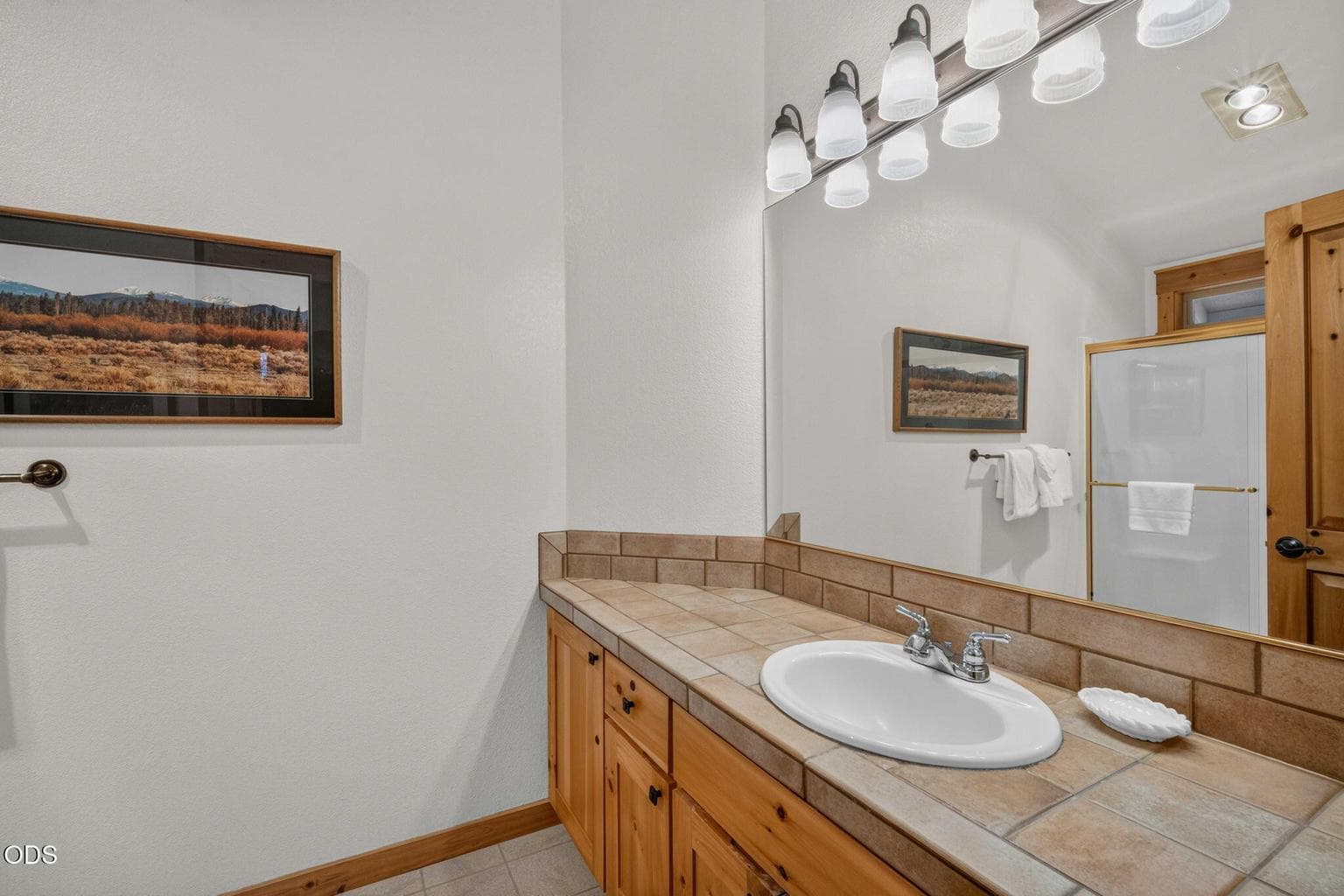 Photo of 57641 Splitrock Lane 20 of 39
