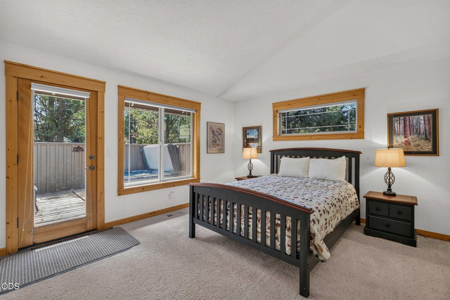 Photo of 57641 Splitrock Lane 22 of 39