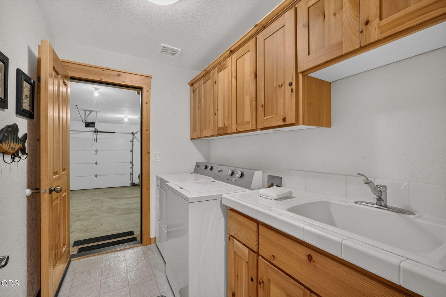 Photo of 57641 Splitrock Lane 27 of 39
