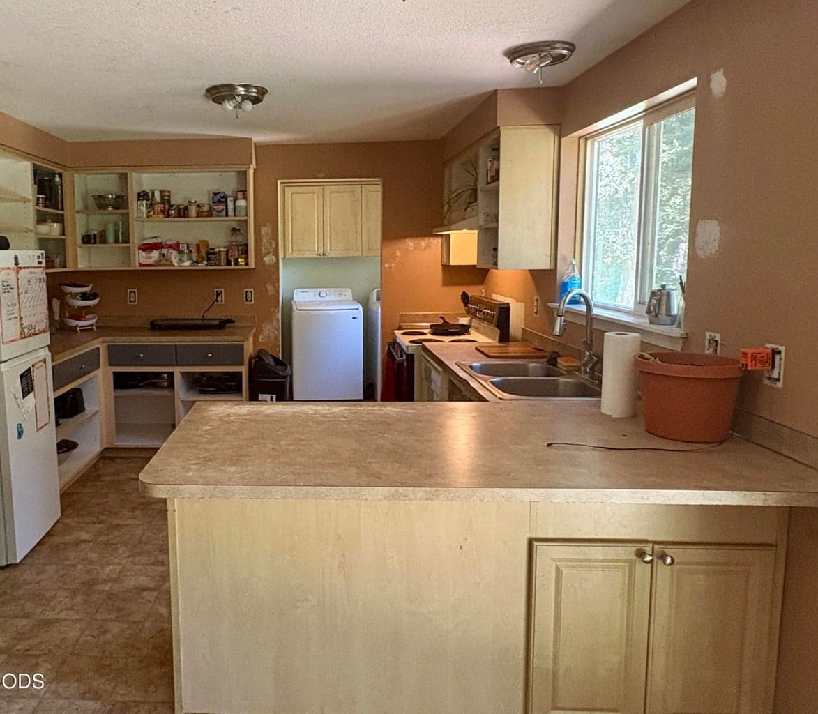 Photo of 1202 Sheraton Drive 5 of 12