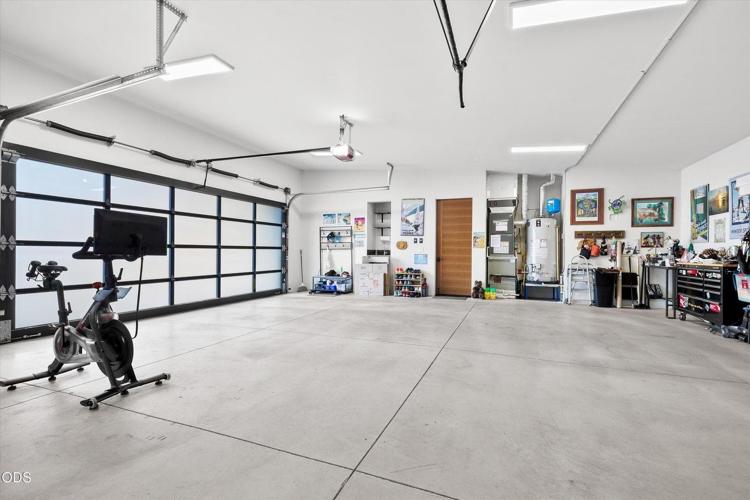Oversized 3 car garage