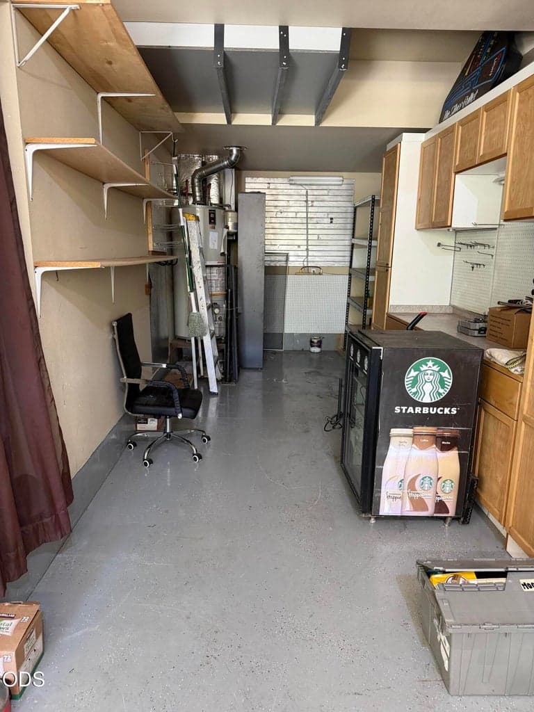 3 car tandem garage park your 3rd car or keep it as a work space!