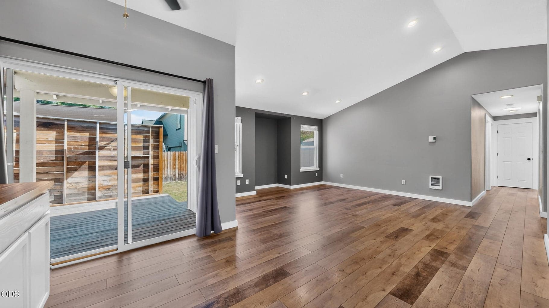 Photo of 2939 SW Reindeer Avenue 21 of 37