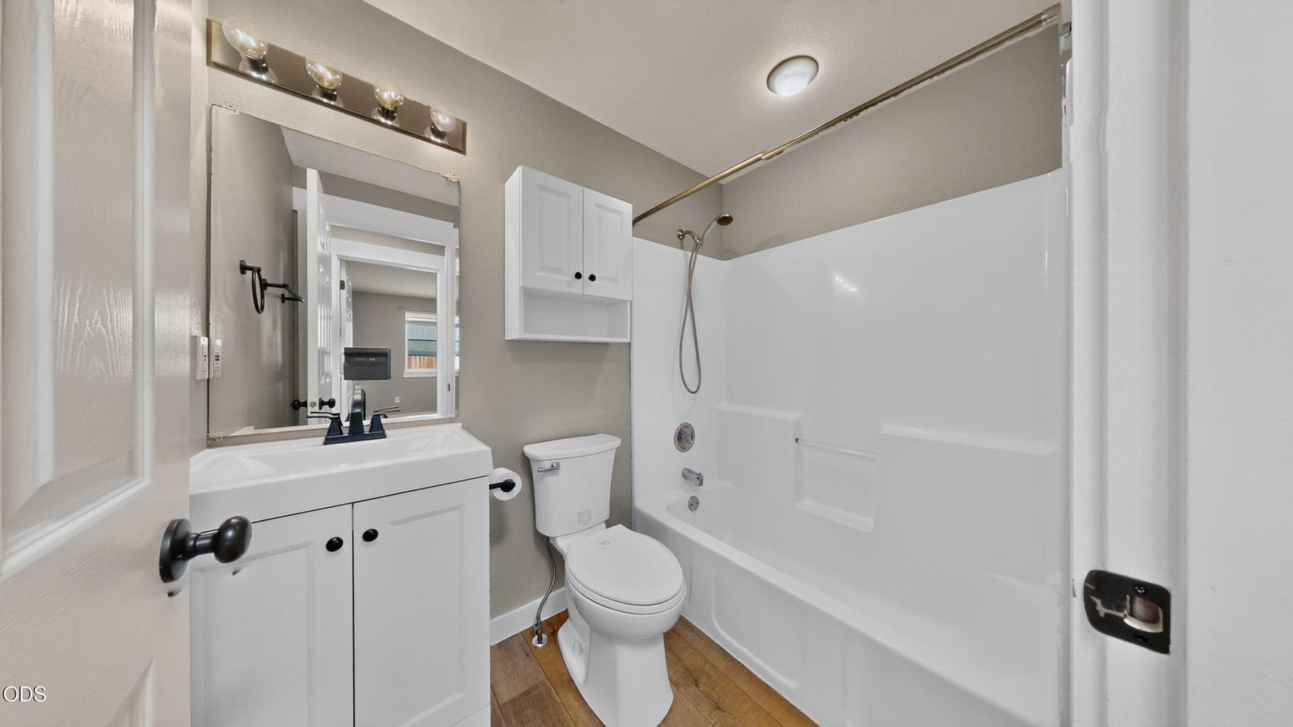 Photo of 2939 SW Reindeer Avenue 24 of 37