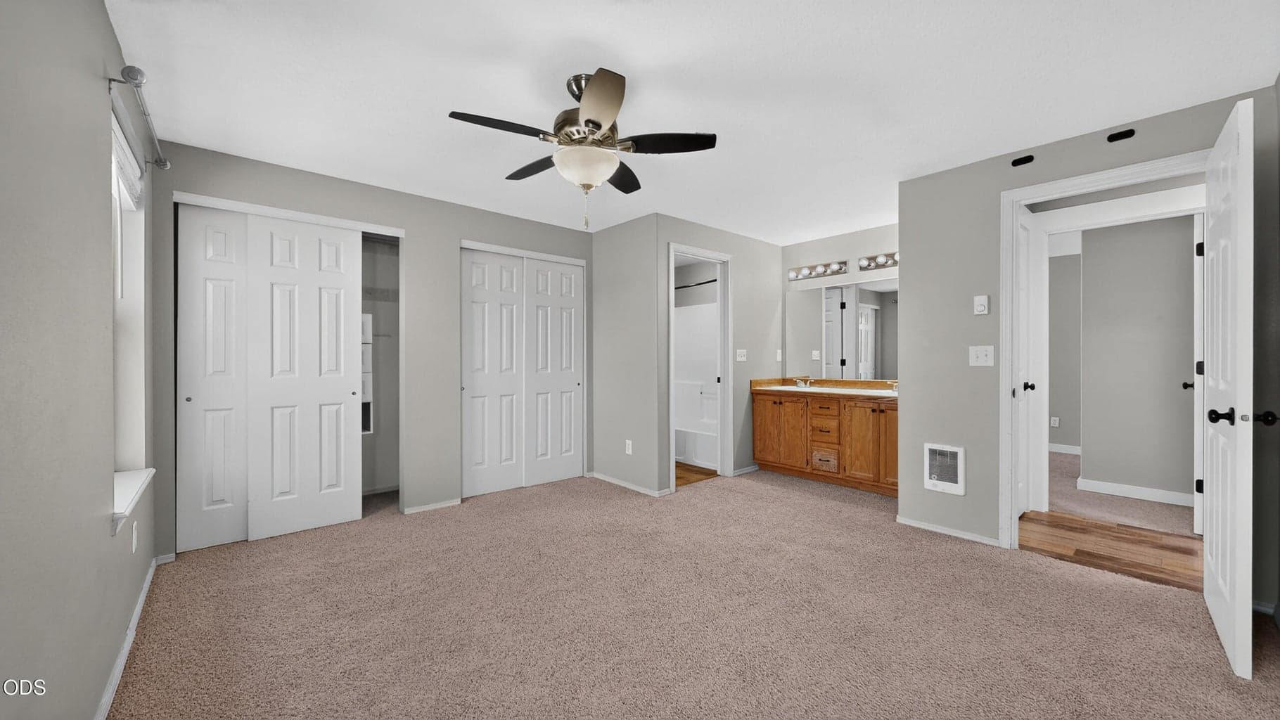 Photo of 2939 SW Reindeer Avenue 25 of 37