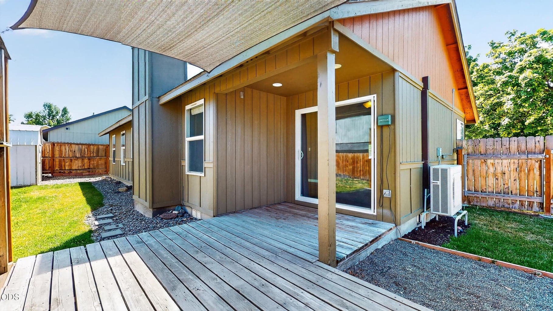Photo of 2939 SW Reindeer Avenue 34 of 37