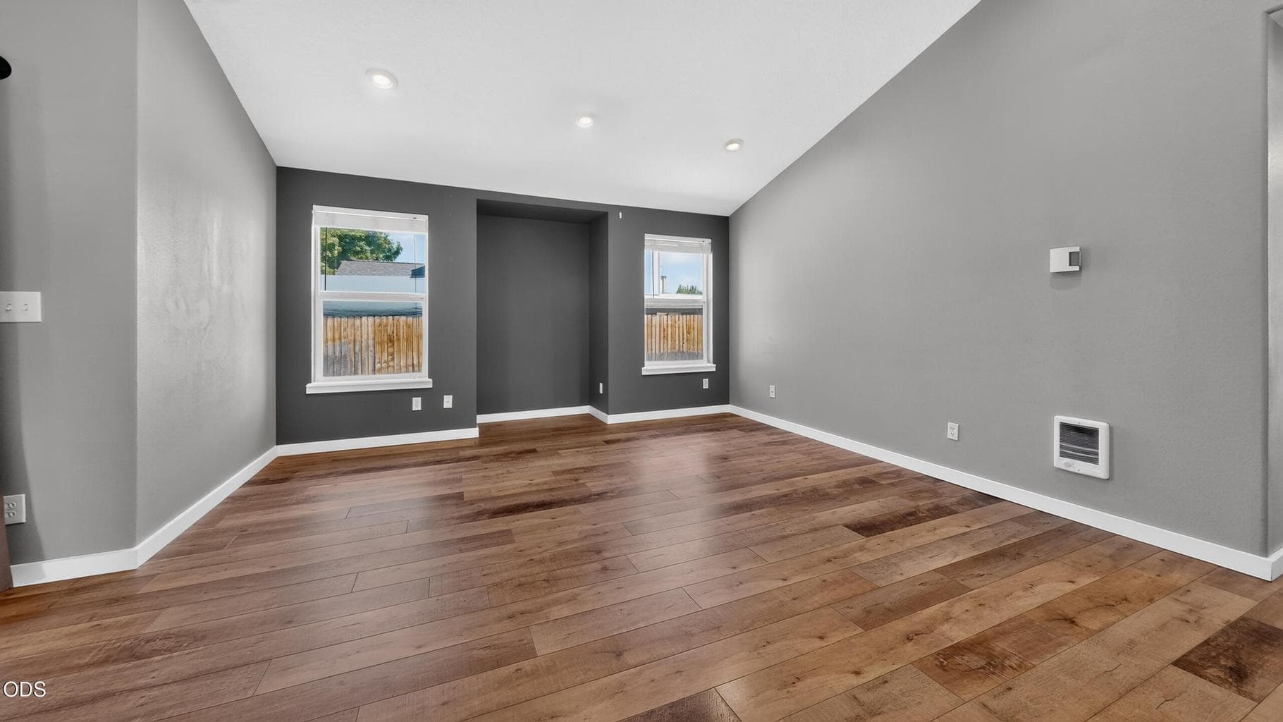 Photo of 2939 SW Reindeer Avenue 23 of 37