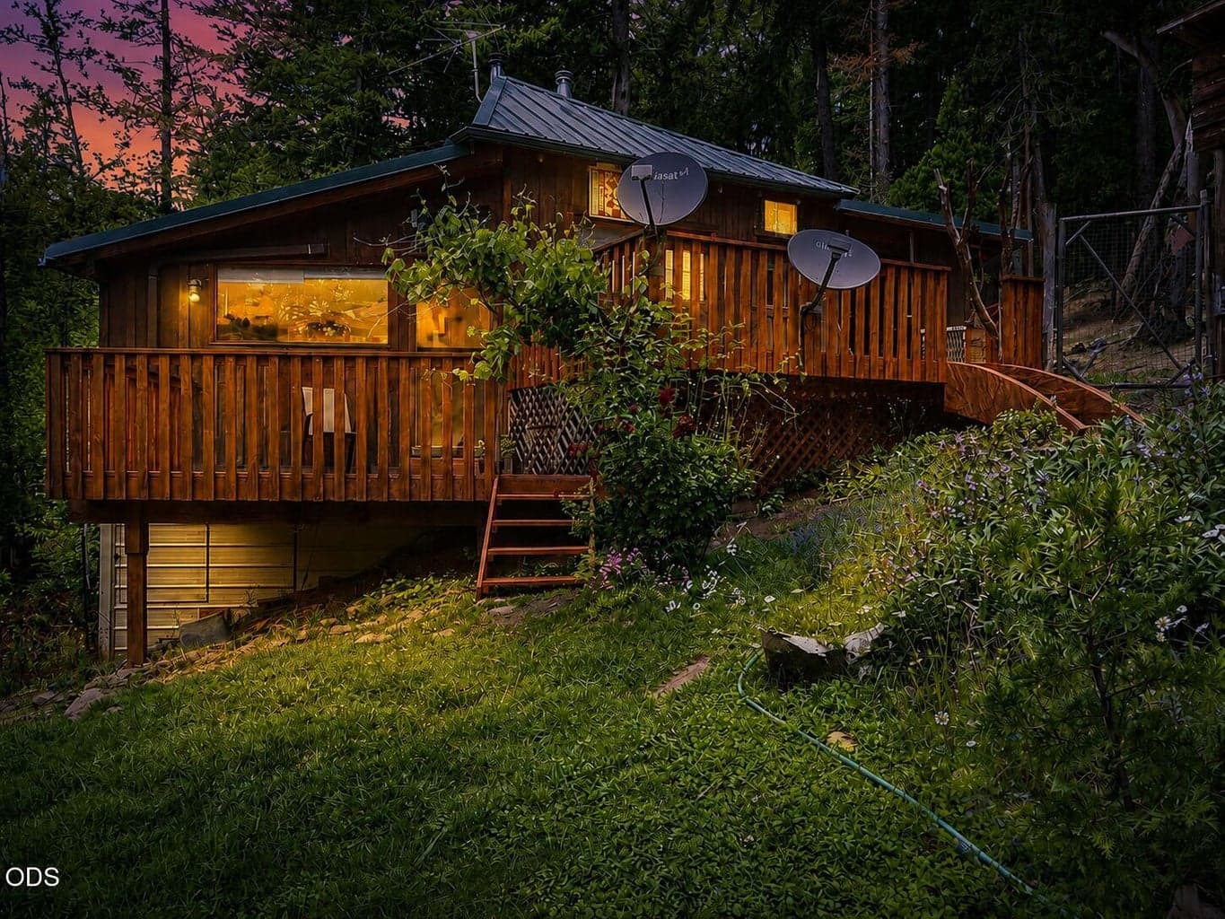 Photo of 4280 Lower Wolf Creek Road 1 of 45