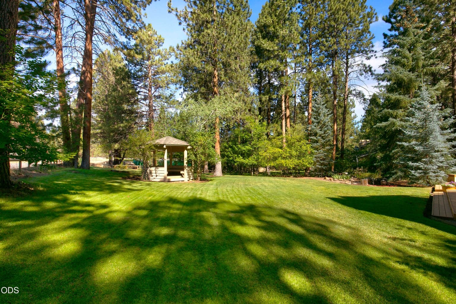 Photo of 60643 Thunderbird Court 27 of 34