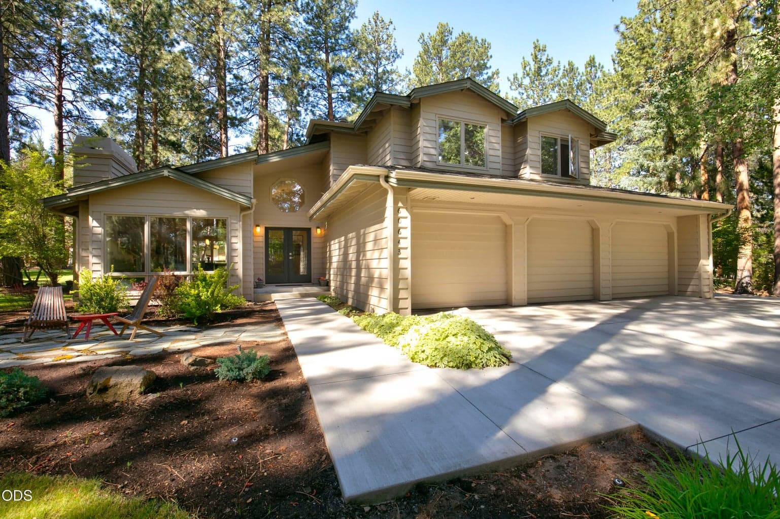 Photo of 60643 Thunderbird Court 28 of 34