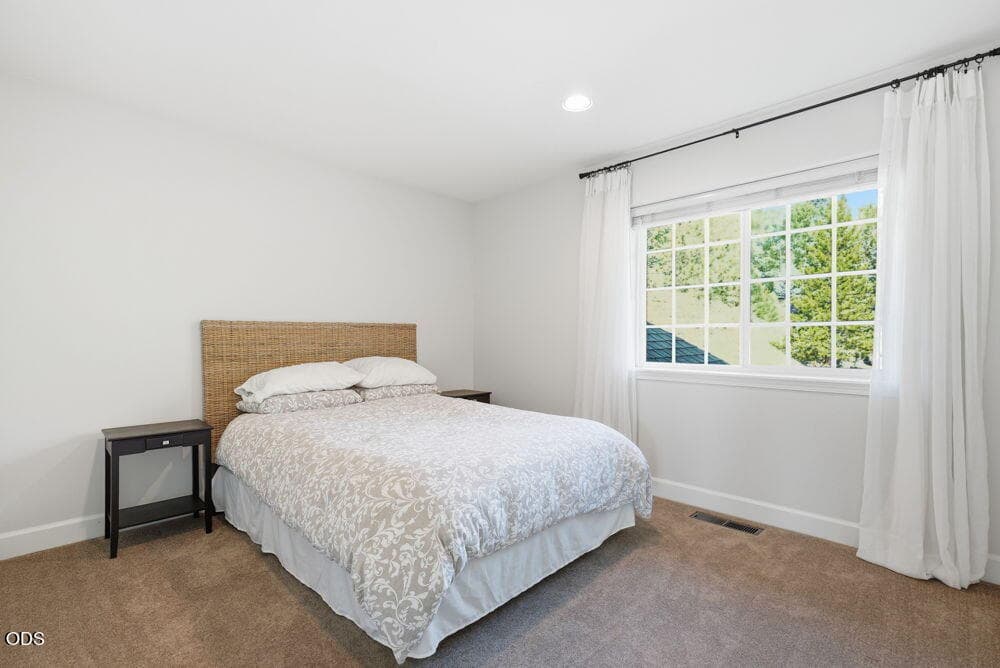 upstairs bedrom