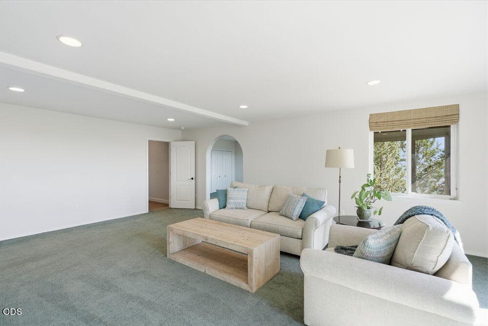 Photo of 1019 NW Hale Court 34 of 78