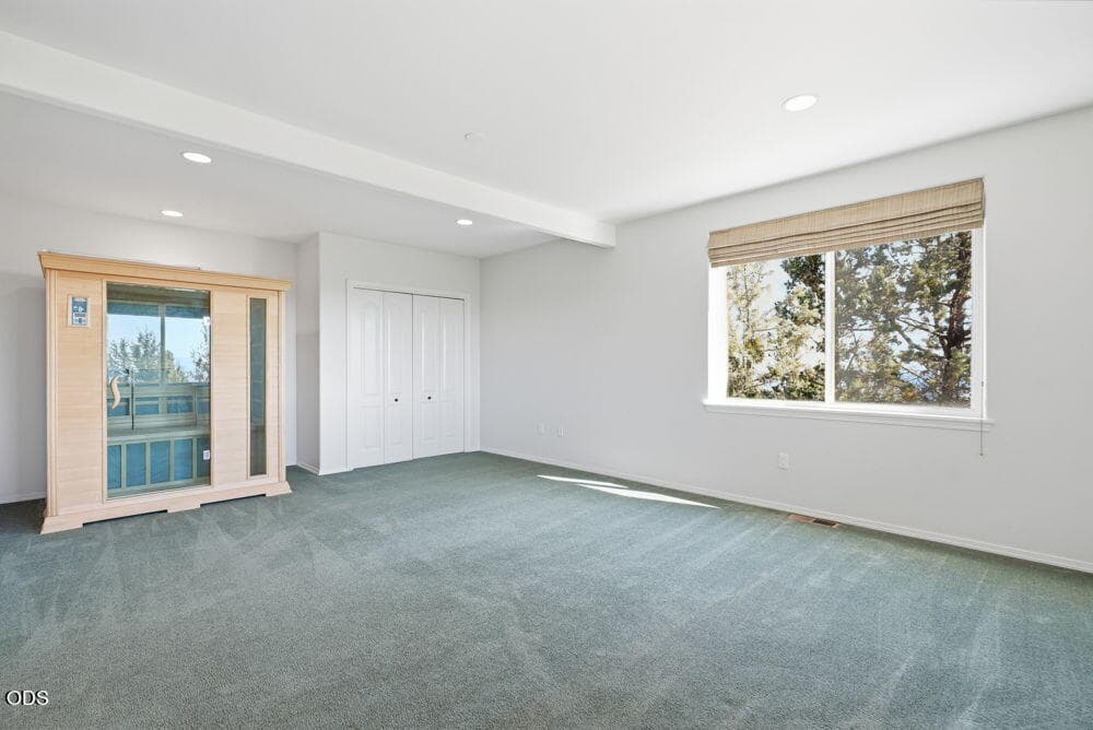 Photo of 1019 NW Hale Court 35 of 78