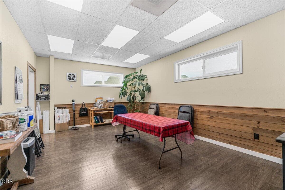 Photo of 2937 Merriman Road 4 of 37