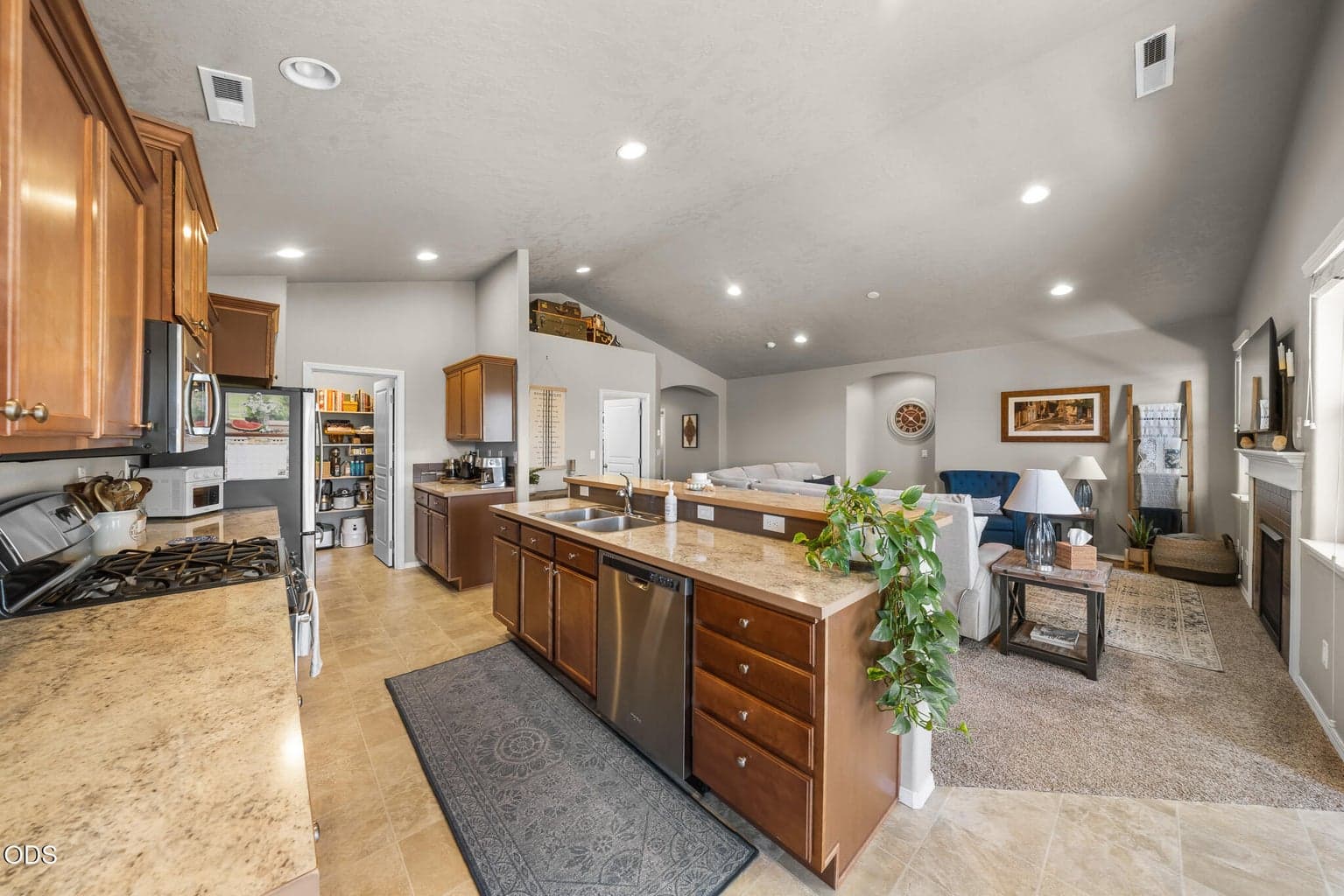 Photo of 4510 SW Umatilla Avenue 13 of 28