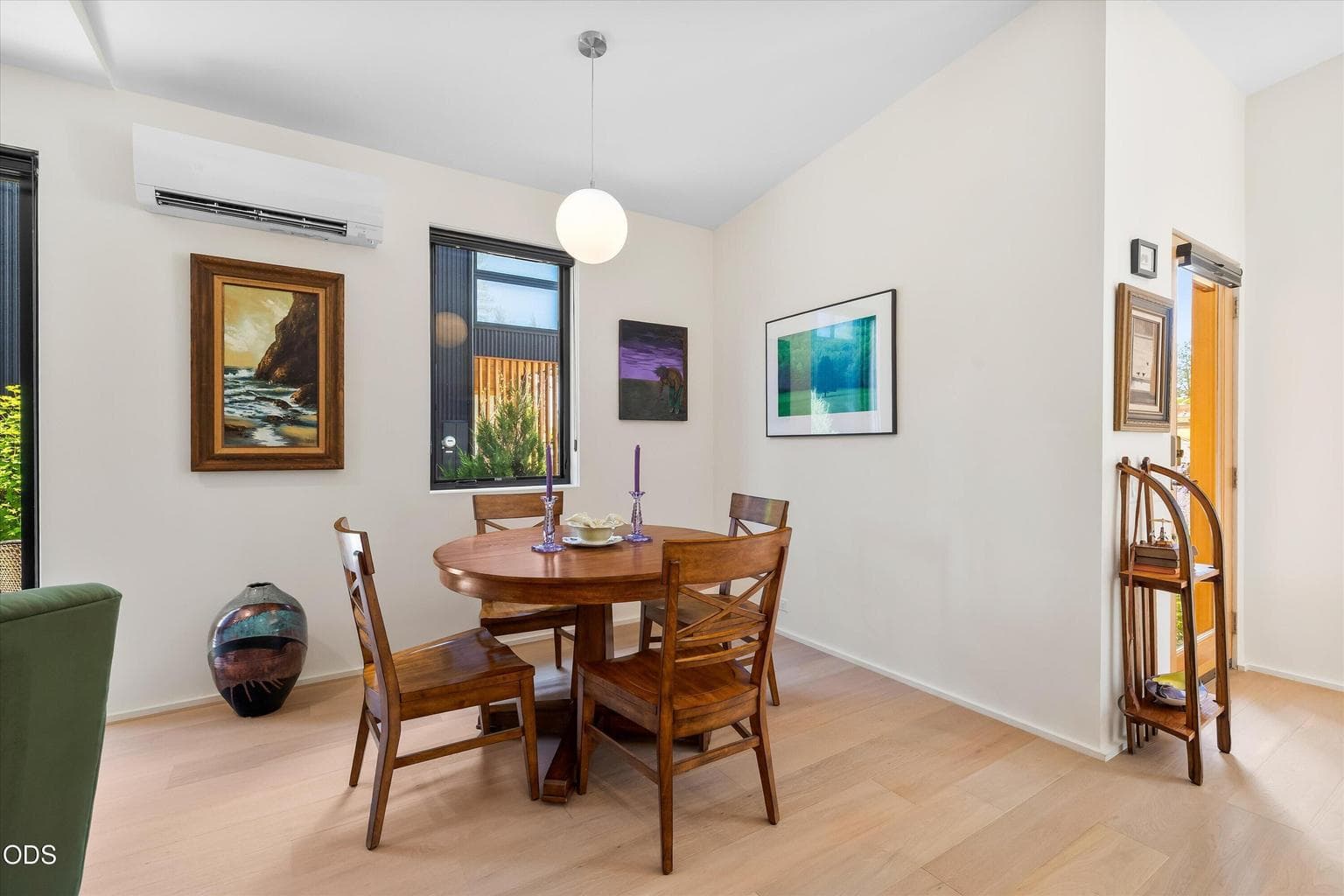 Photo of 544 W Sisters Park Drive 13 of 35