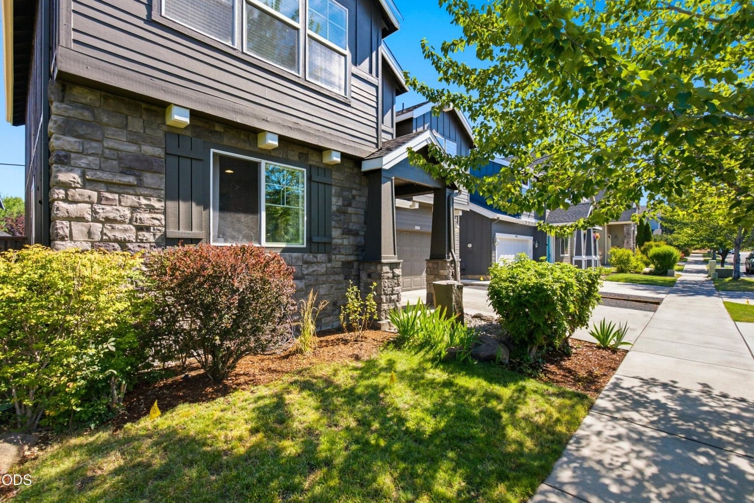 Photo of 2858 Forum Drive 3 of 22