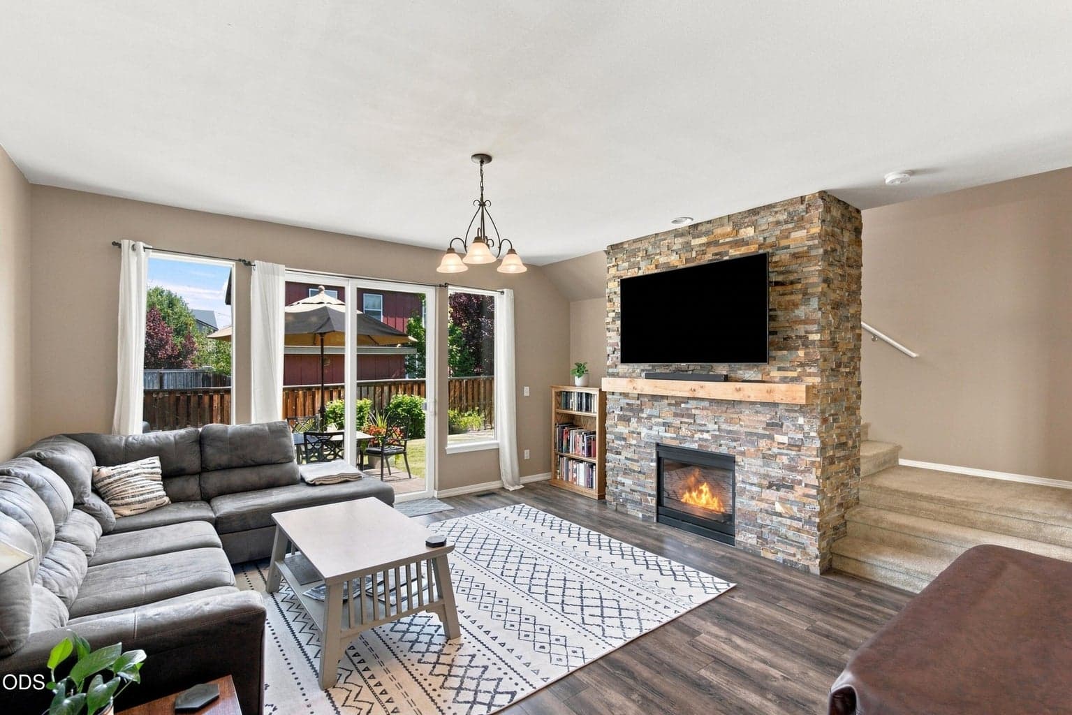 Photo of 2858 Forum Drive 4 of 22
