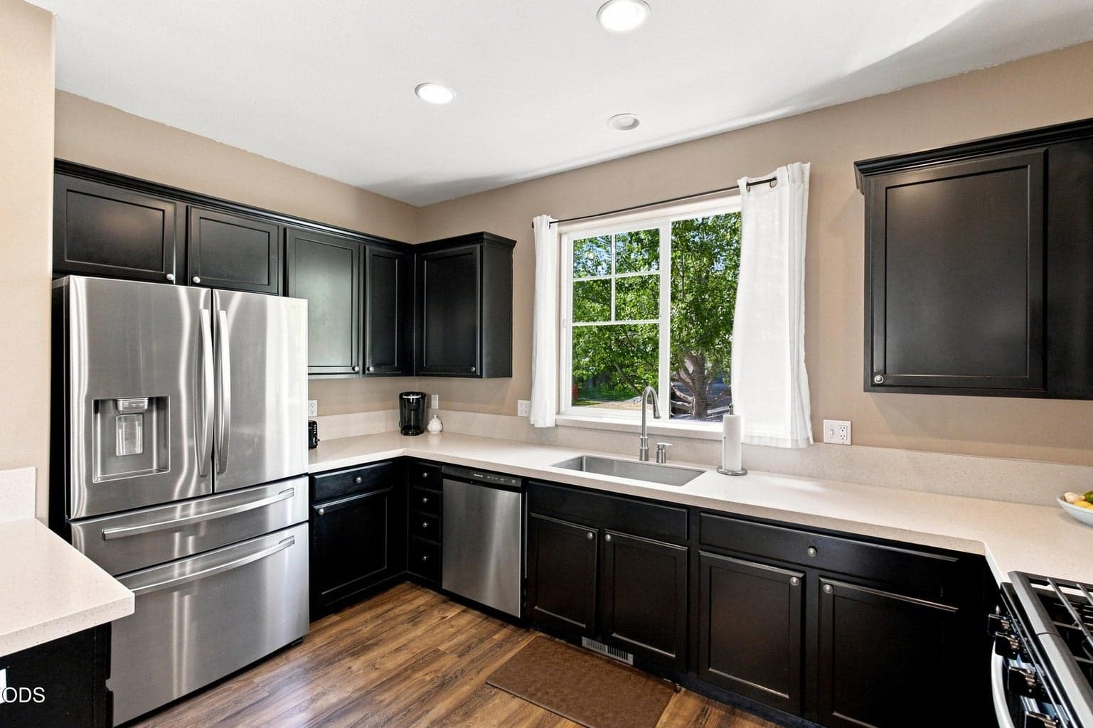 Photo of 2858 NE Forum Drive 7 of 22