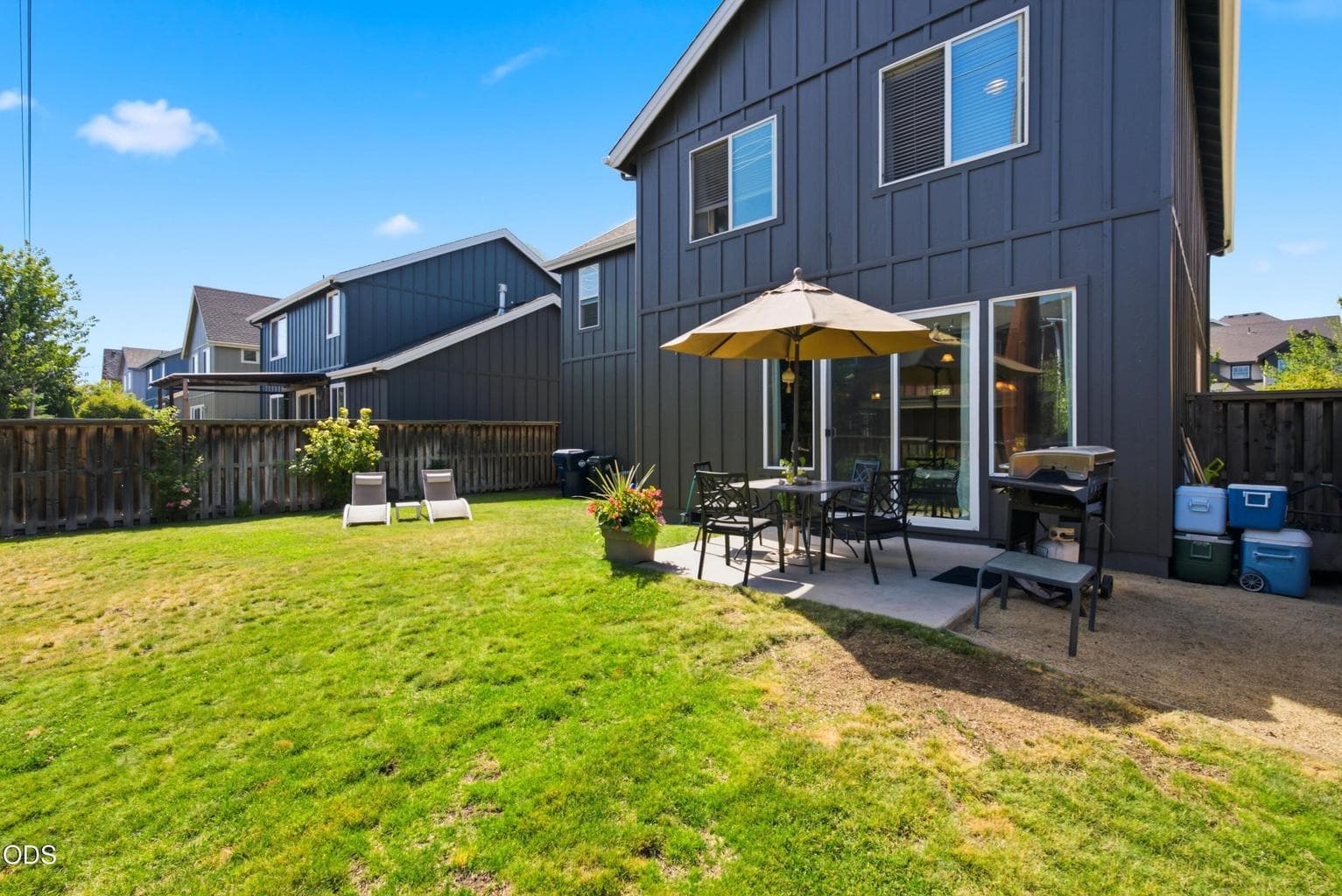 Photo of 2858 NE Forum Drive 21 of 22