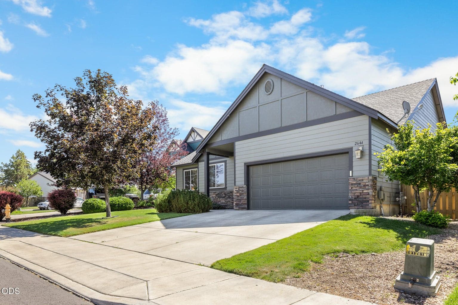 Photo of 2644 50th Street 2 of 29