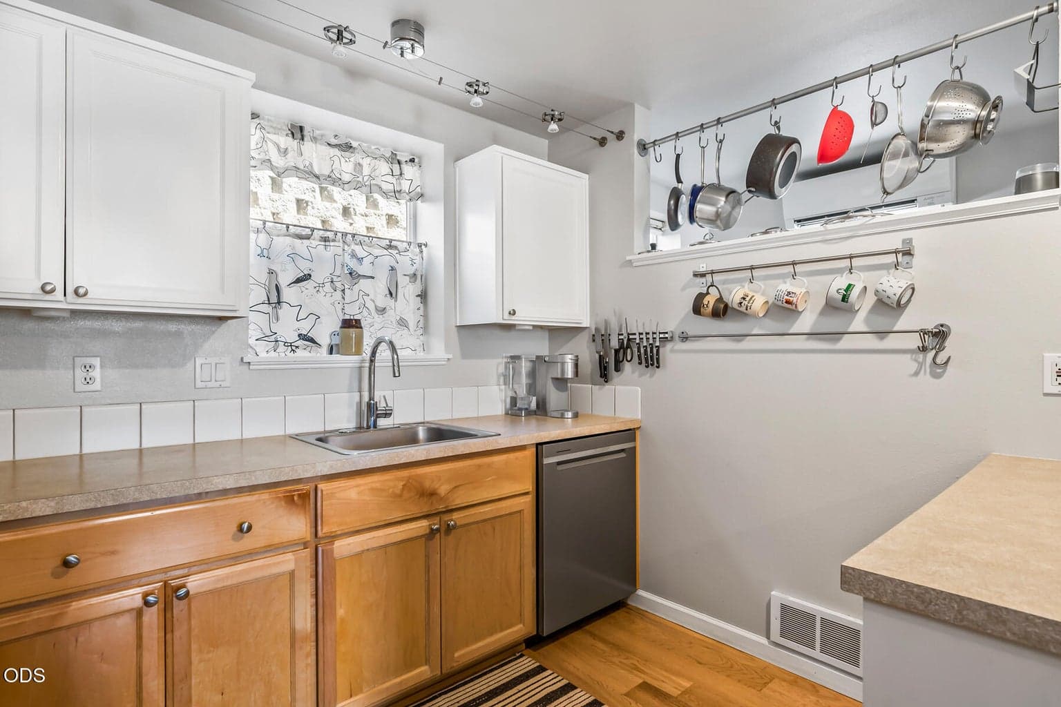 Photo of 1527 NW Juniper Street 10 of 30