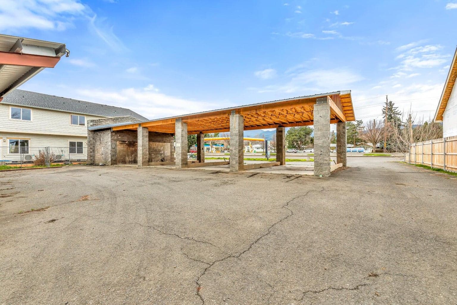 Photo of 214 Pacific Highway 4 of 23