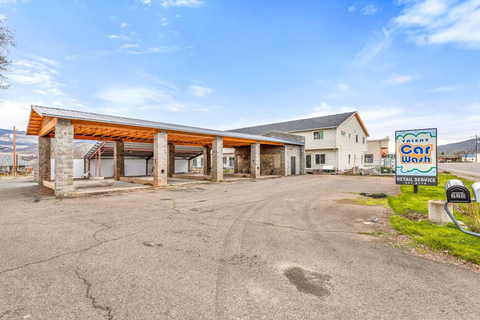 Photo of 214 Pacific Highway 5 of 23