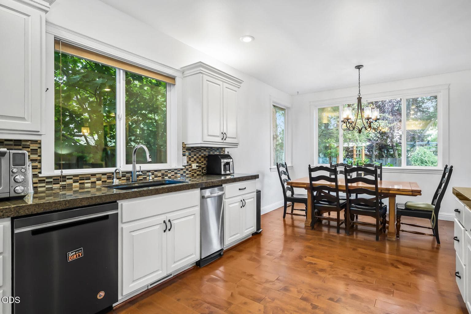 Photo of 796 SE Briarwood Court 18 of 48